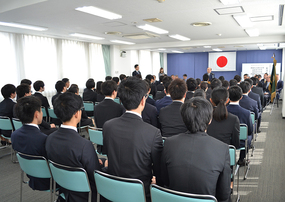 入社式の様子